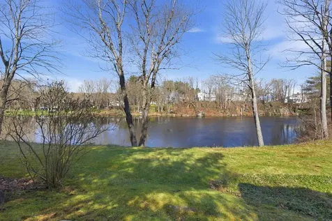 33 Tanner Street Concord NH 03303