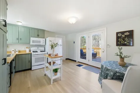 33 Tanner Street Concord NH 03303