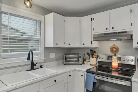 602 Brown Avenue Manchester NH 03103