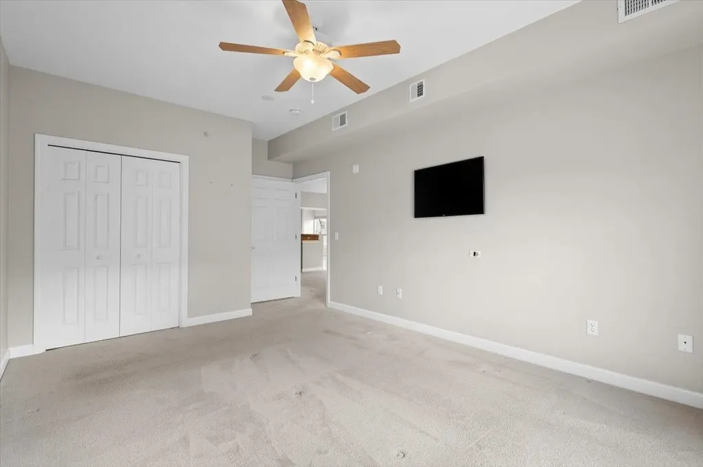 33 Naomis Way Colchester VT 05446