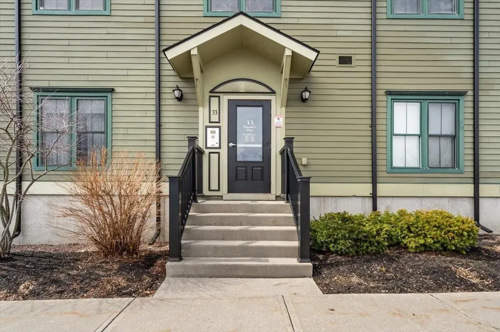 33 Naomis Way Colchester VT 05446
