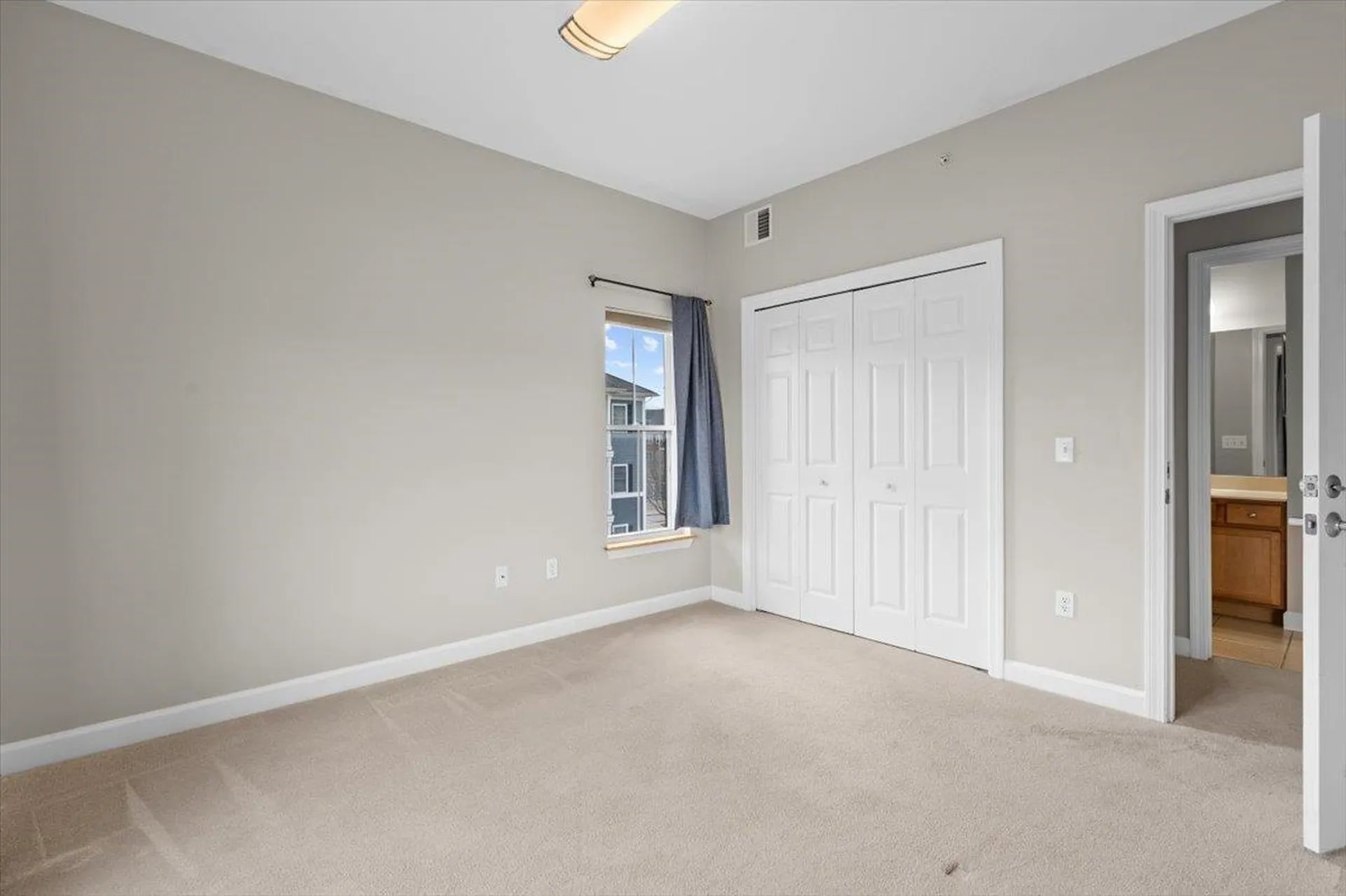 33 Naomis Way Colchester VT 05446