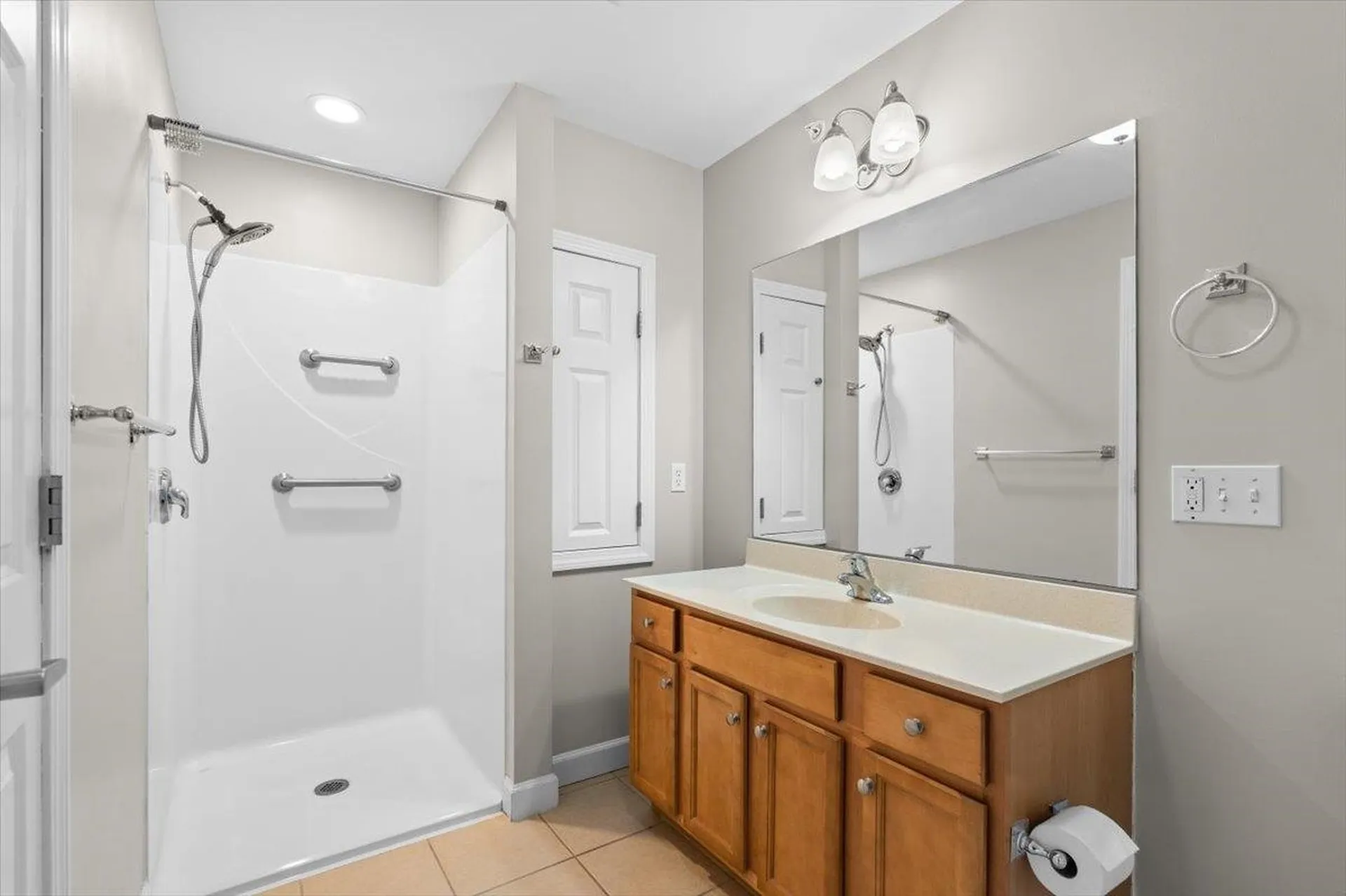 33 Naomis Way Colchester VT 05446