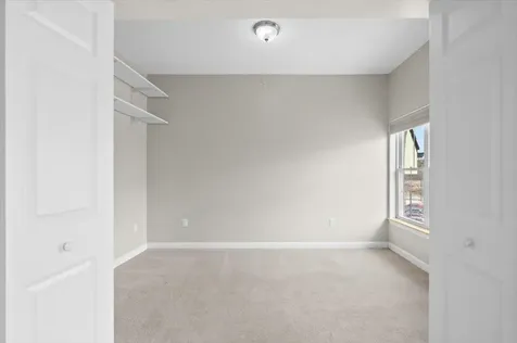 33 Naomis Way Colchester VT 05446