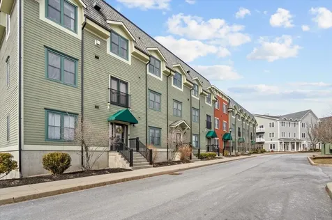 33 Naomis Way Colchester VT 05446