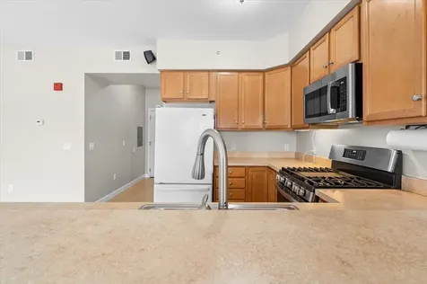 33 Naomis Way Colchester VT 05446