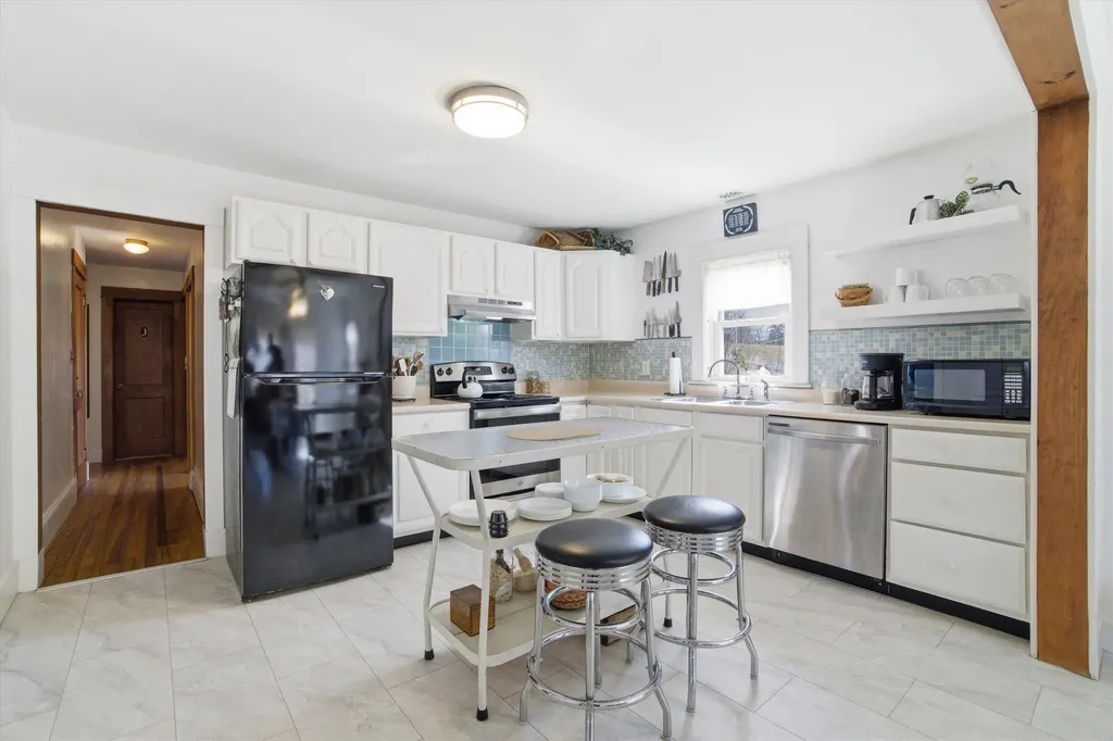 59 Woodland Avenue Laconia NH 03246