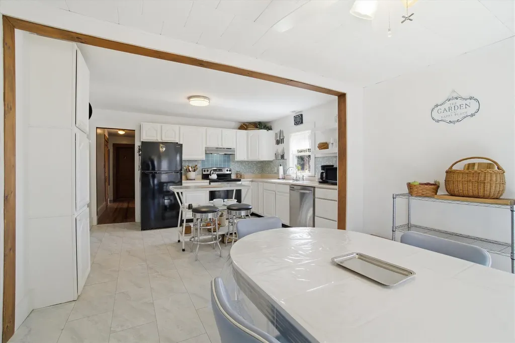 59 Woodland Avenue Laconia NH 03246