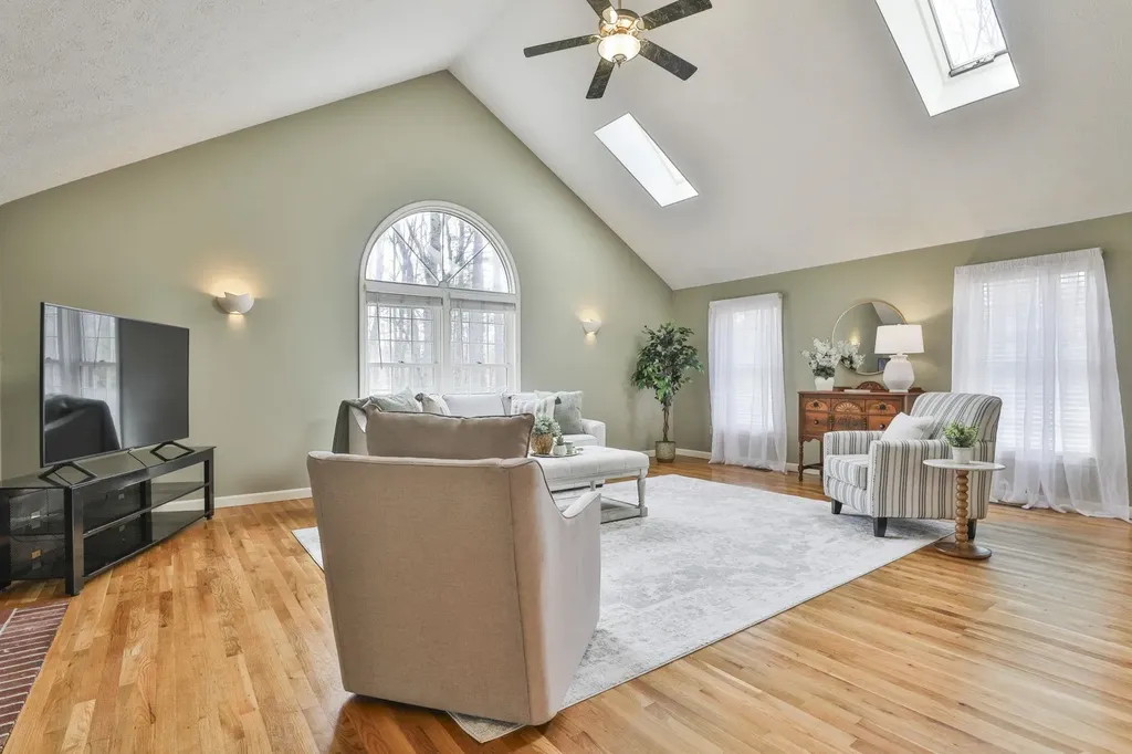 24 Captain Seaver Road Brookline NH 03033