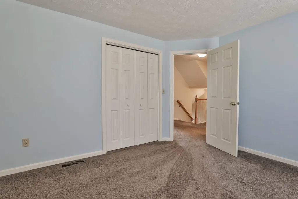 24 Captain Seaver Road Brookline NH 03033