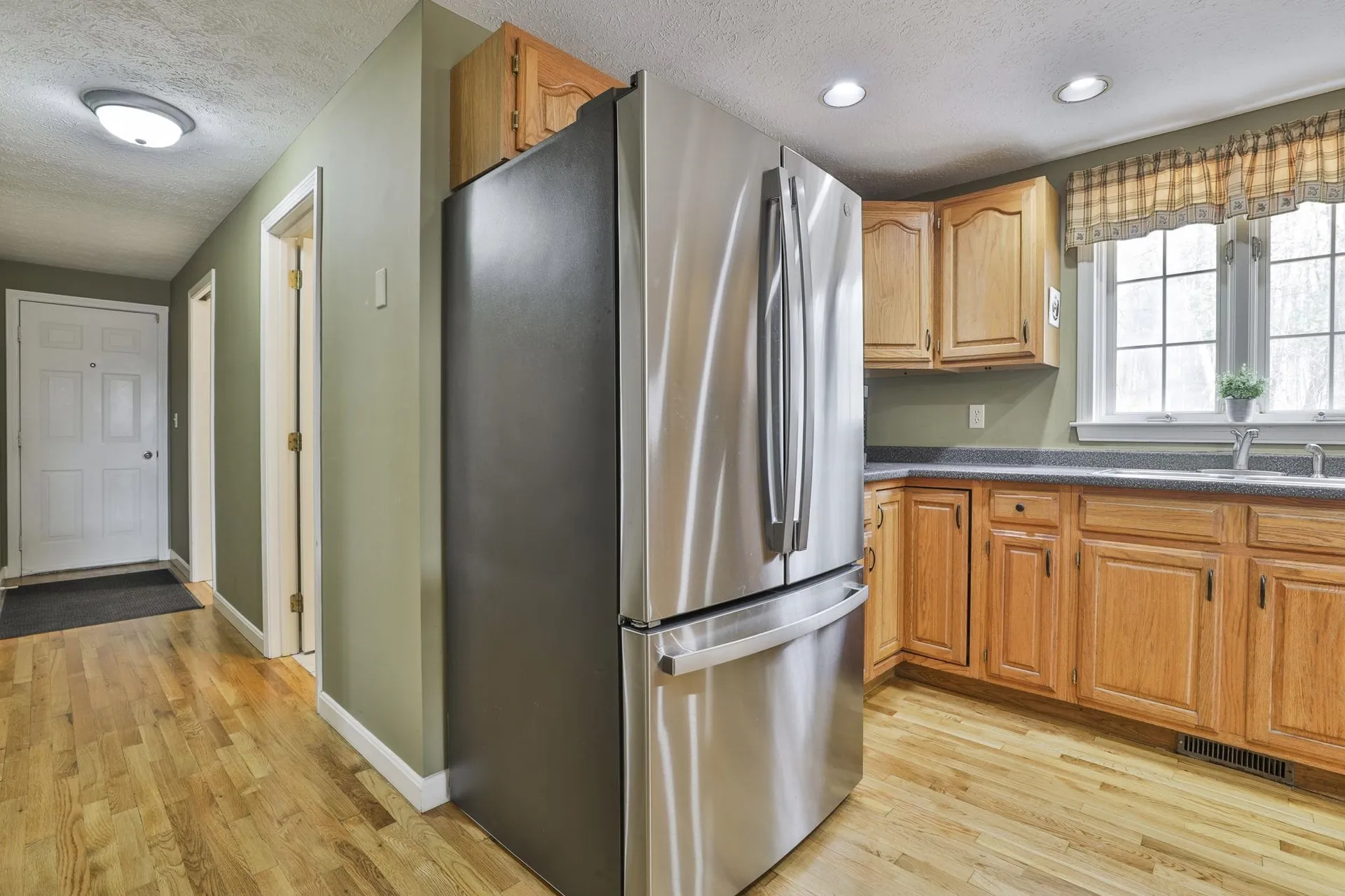 24 Captain Seaver Road Brookline NH 03033