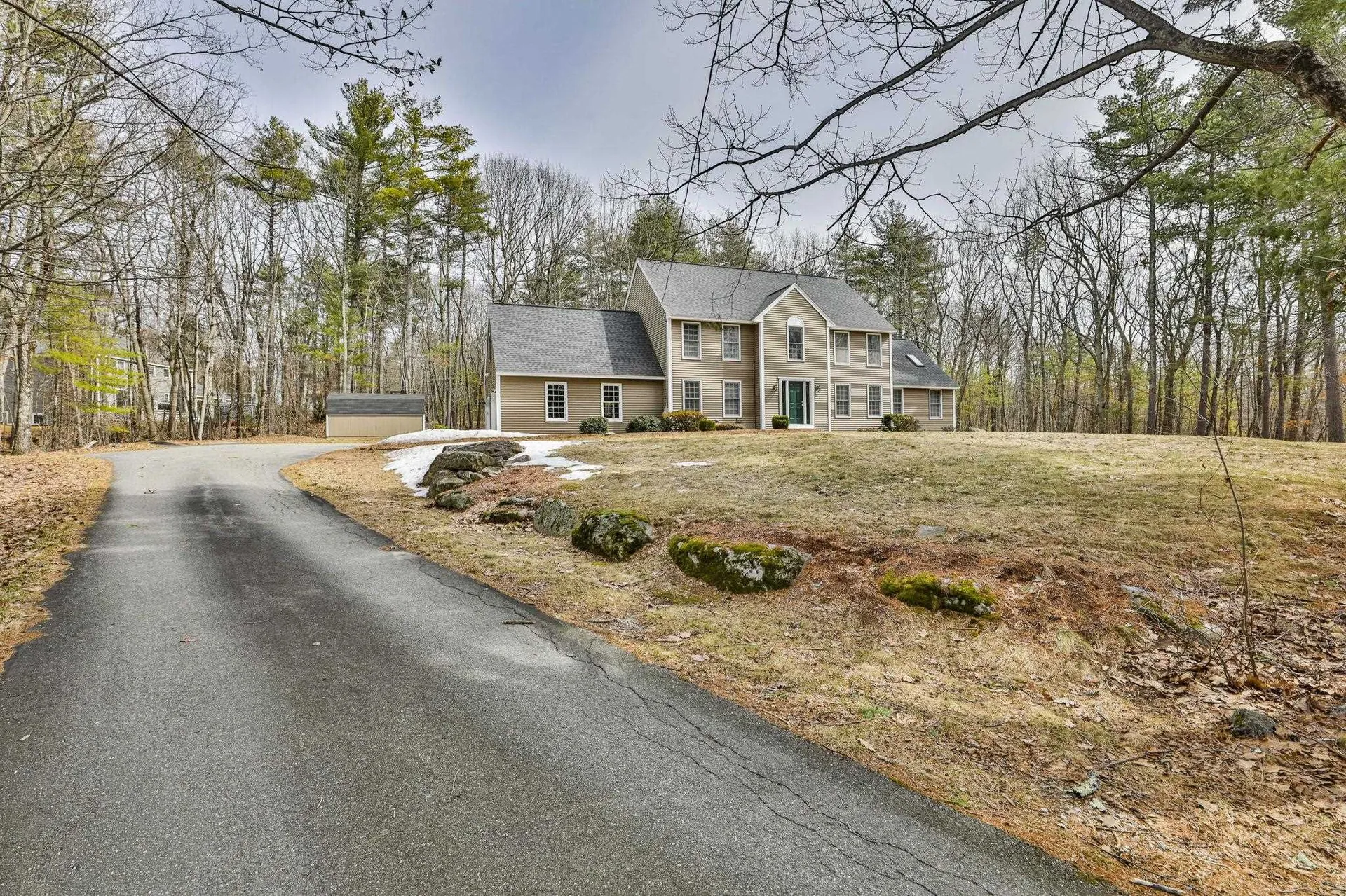 24 Captain Seaver Road Brookline NH 03033