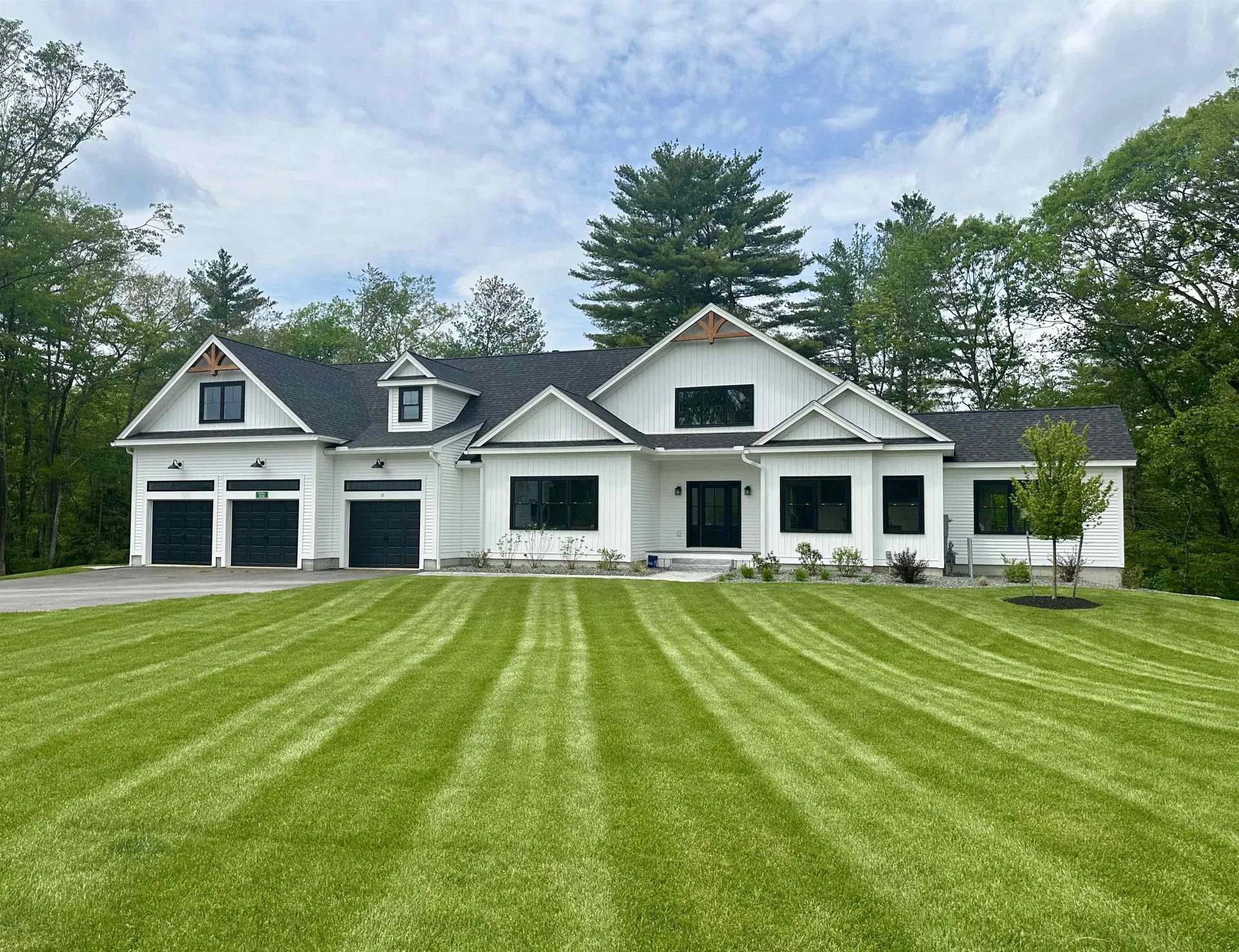 12 Little River Road Exeter NH 03833