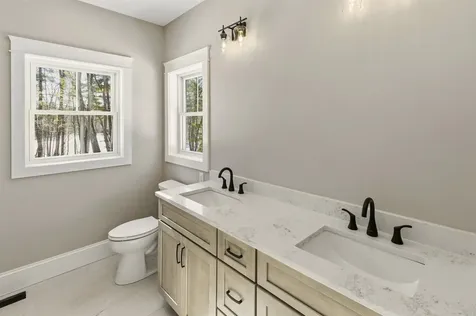 12 Little River Road Exeter NH 03833