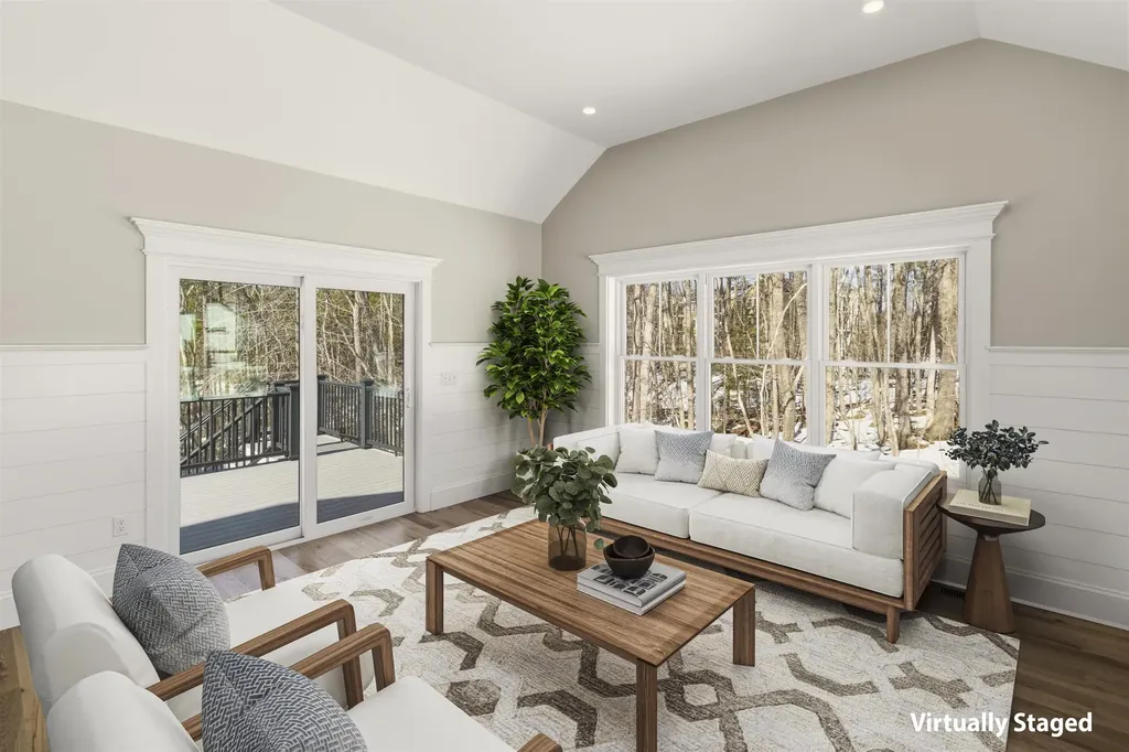 12 Little River Road Exeter NH 03833