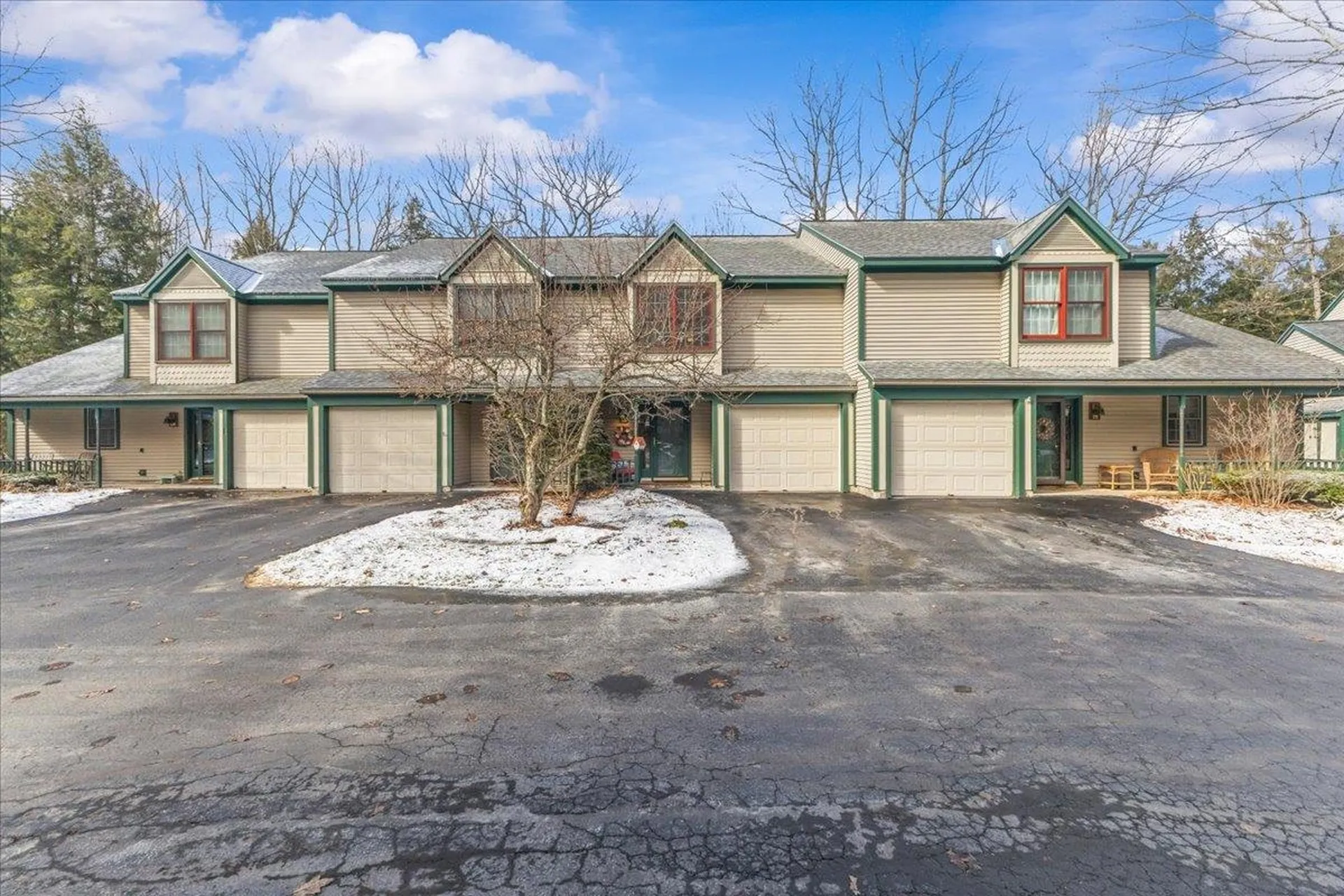 7 Saxon Hollow Drive Essex VT 05452