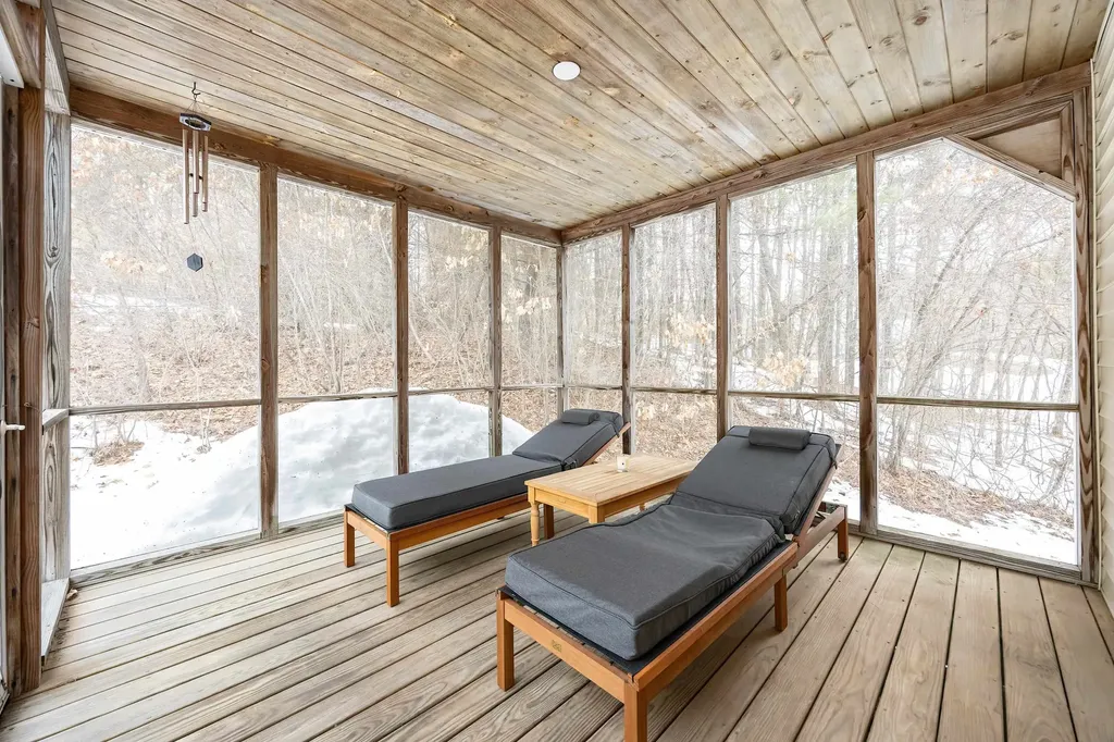 17 Ches Mae Lane Milford NH 03055