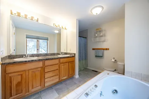 17 Ches Mae Lane Milford NH 03055