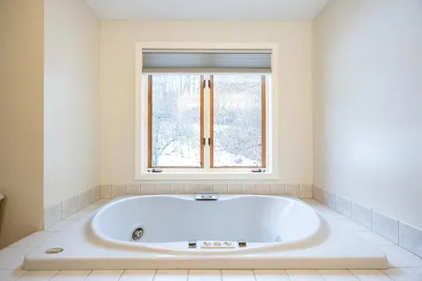 17 Ches Mae Lane Milford NH 03055