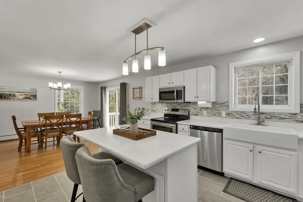 43 Cross Road Chichester NH 03258