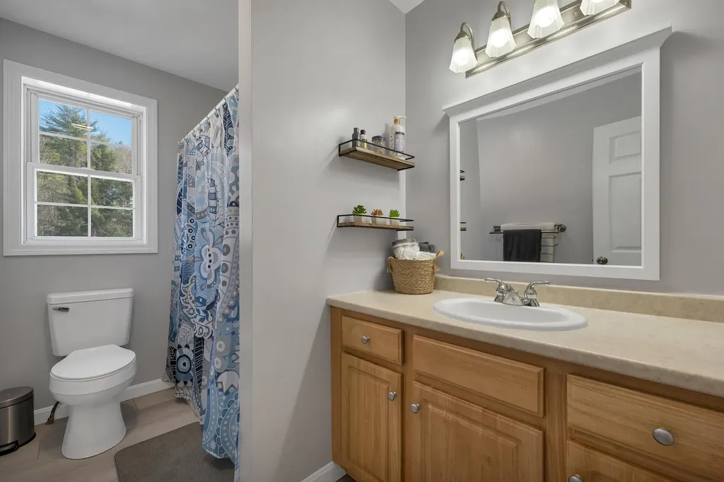 43 Cross Road Chichester NH 03258