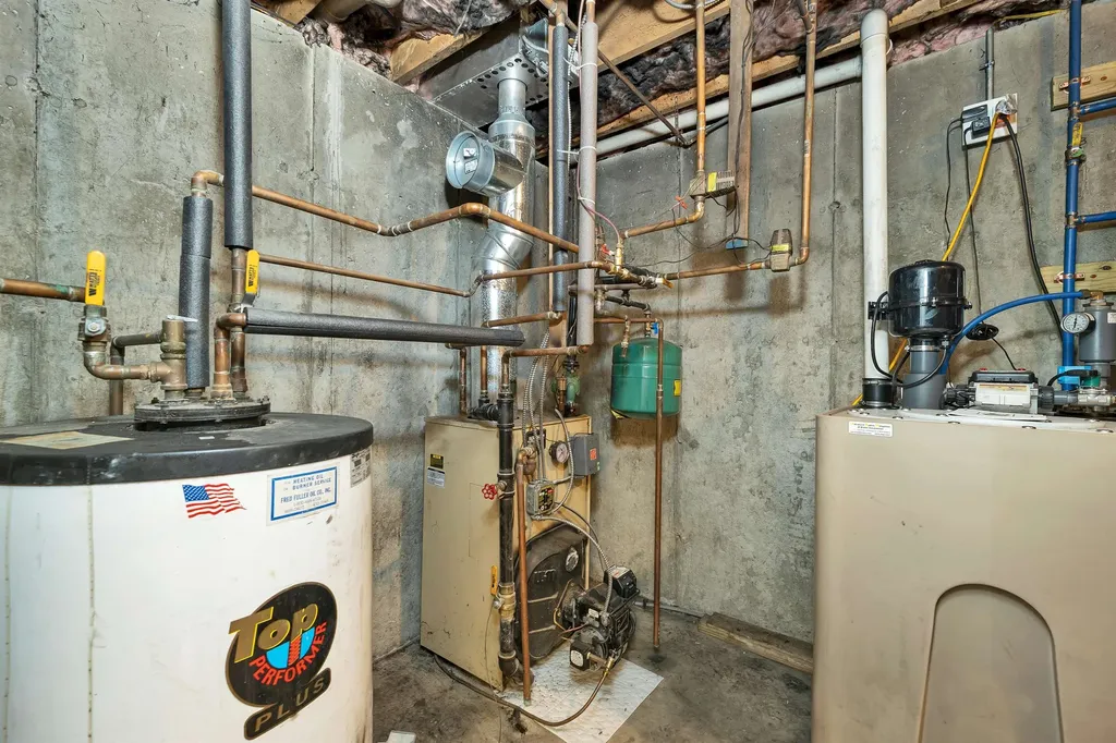 43 Cross Road Chichester NH 03258