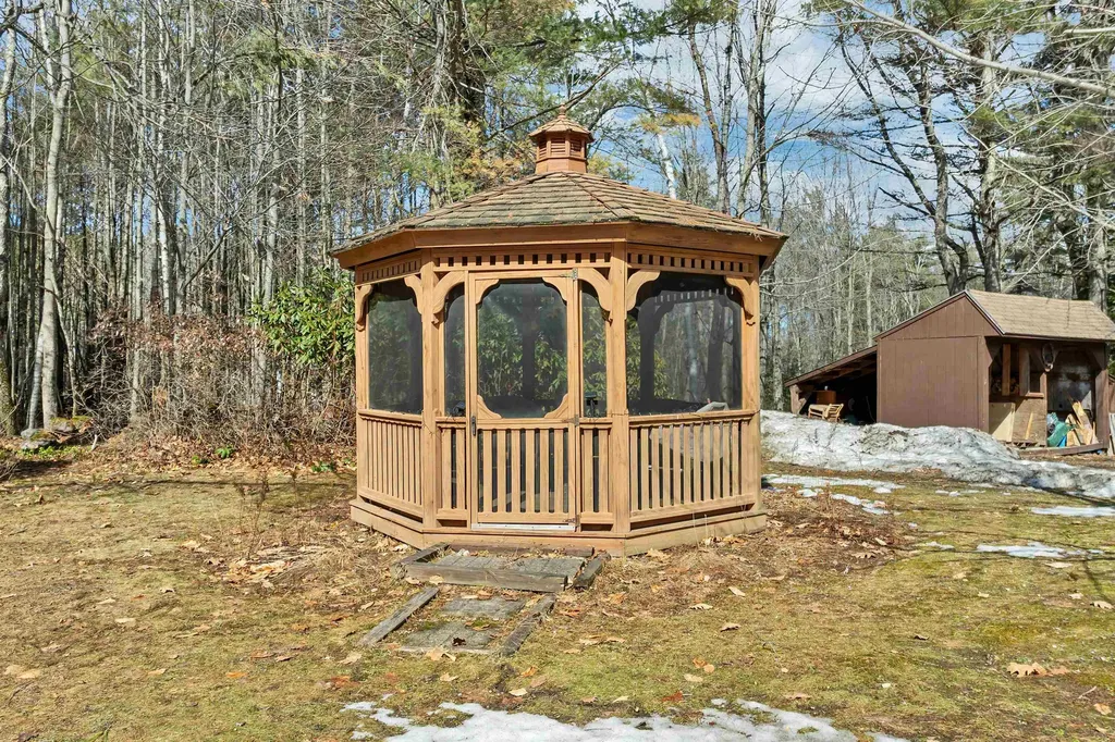 233 Ossipee Mountain Road Moultonborough NH 03254