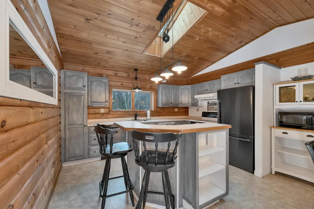 233 Ossipee Mountain Road Moultonborough NH 03254