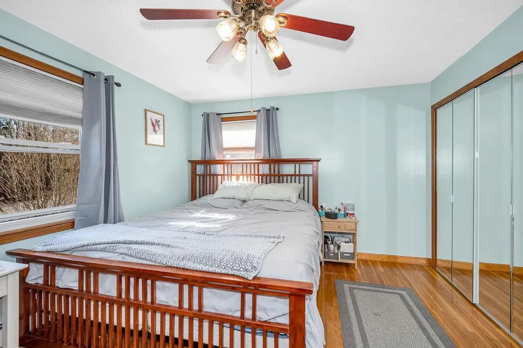 4 Paul Avenue Derry NH 03038
