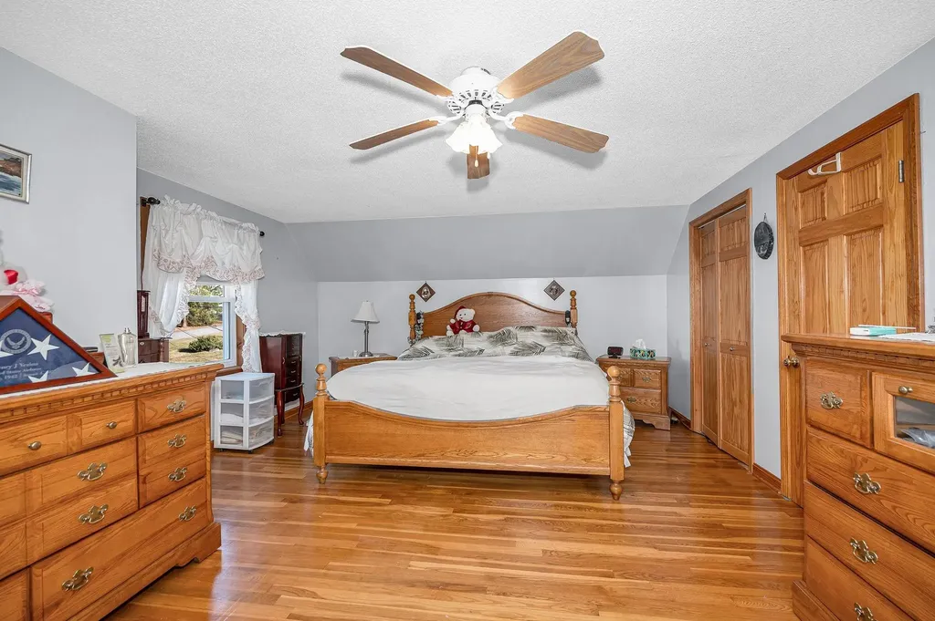 4 Paul Avenue Derry NH 03038