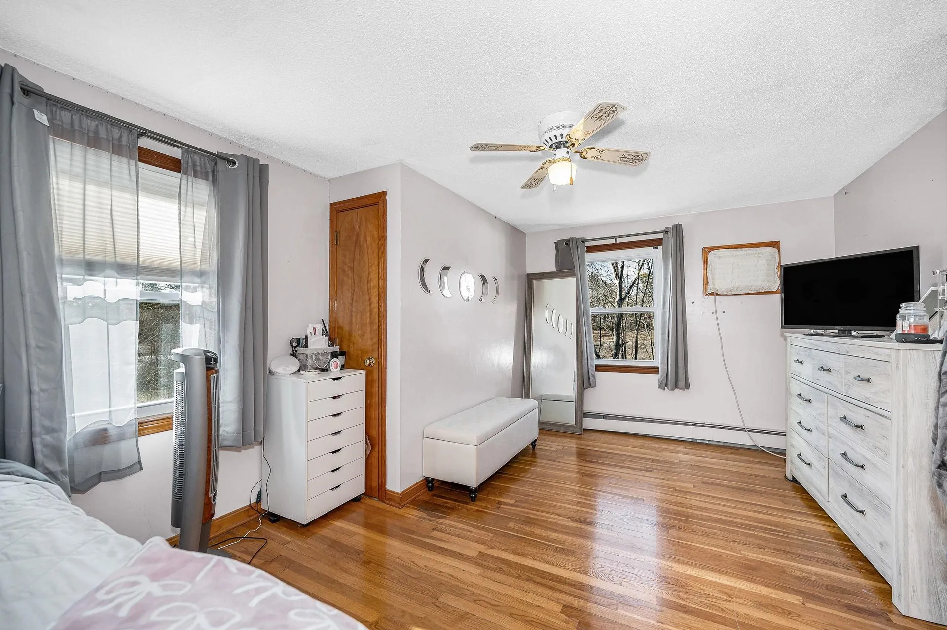 4 Paul Avenue Derry NH 03038