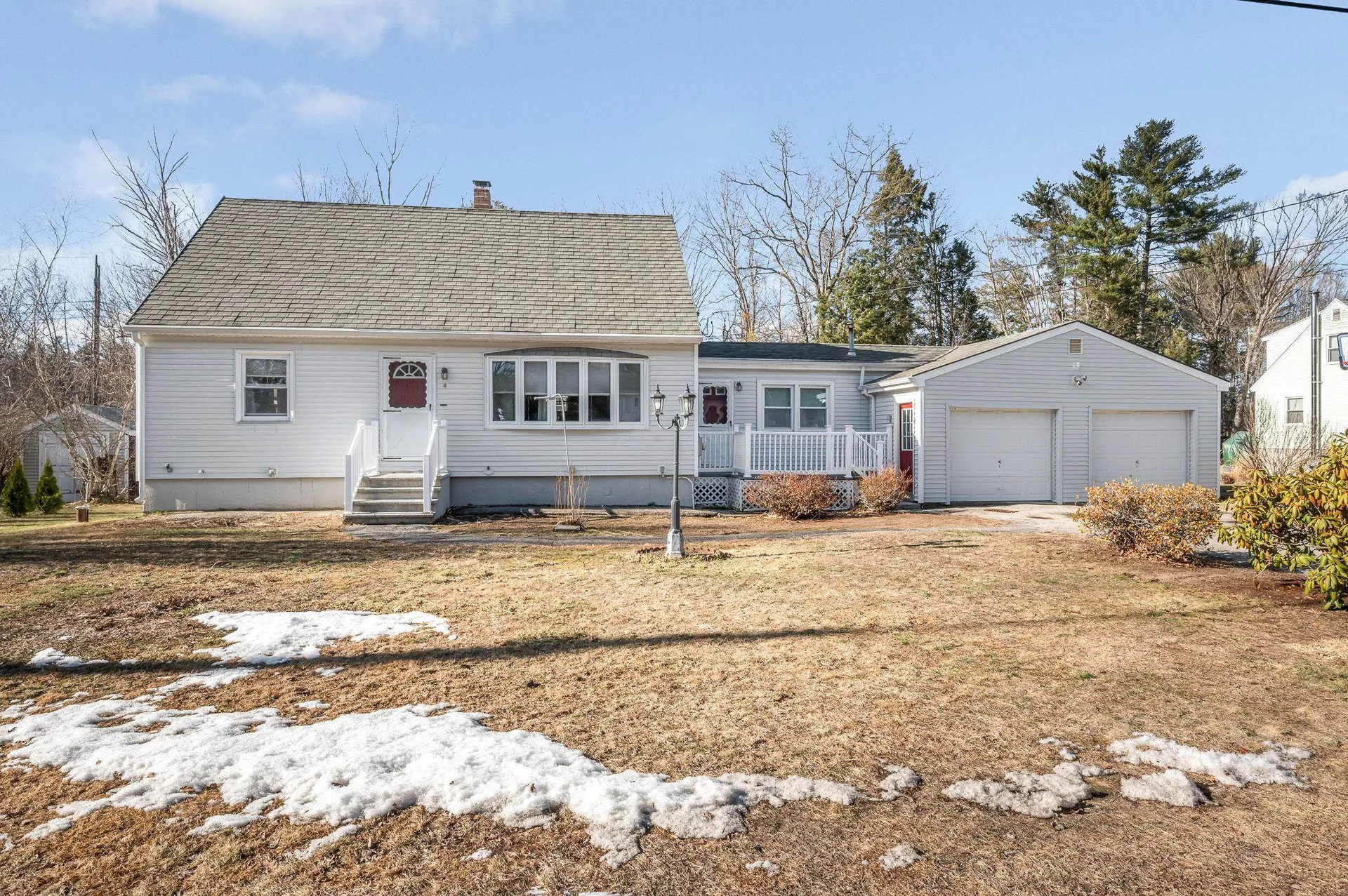4 Paul Avenue Derry NH 03038