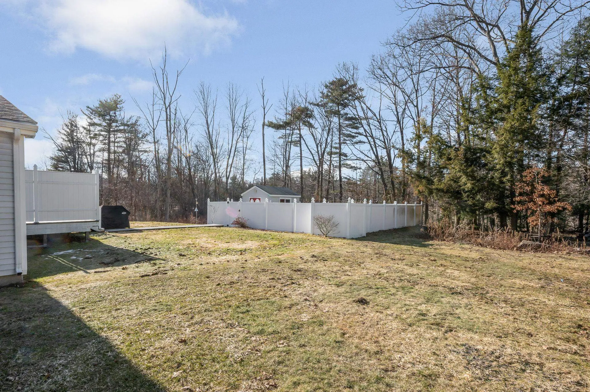 4 Paul Avenue Derry NH 03038