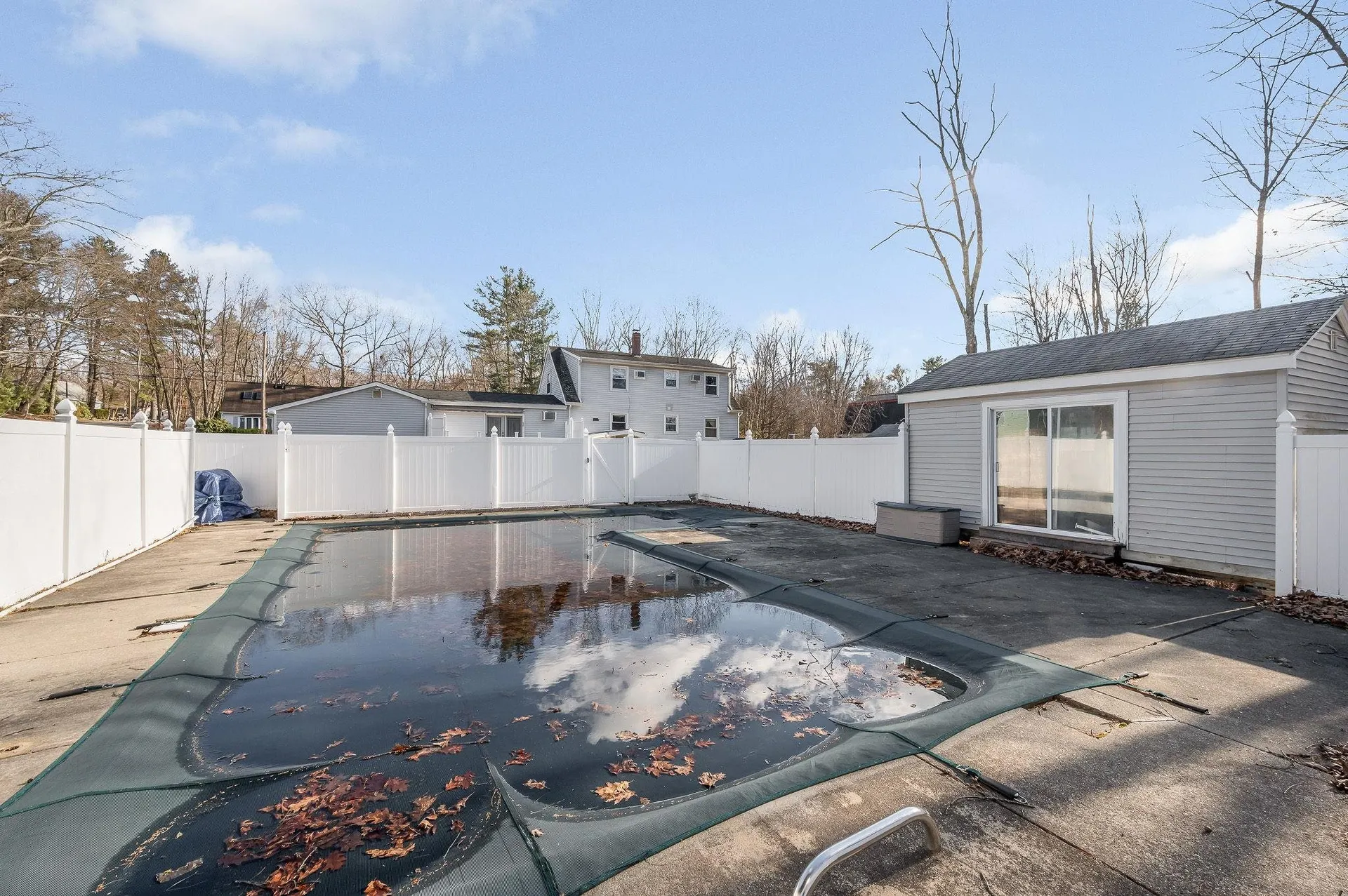 4 Paul Avenue Derry NH 03038