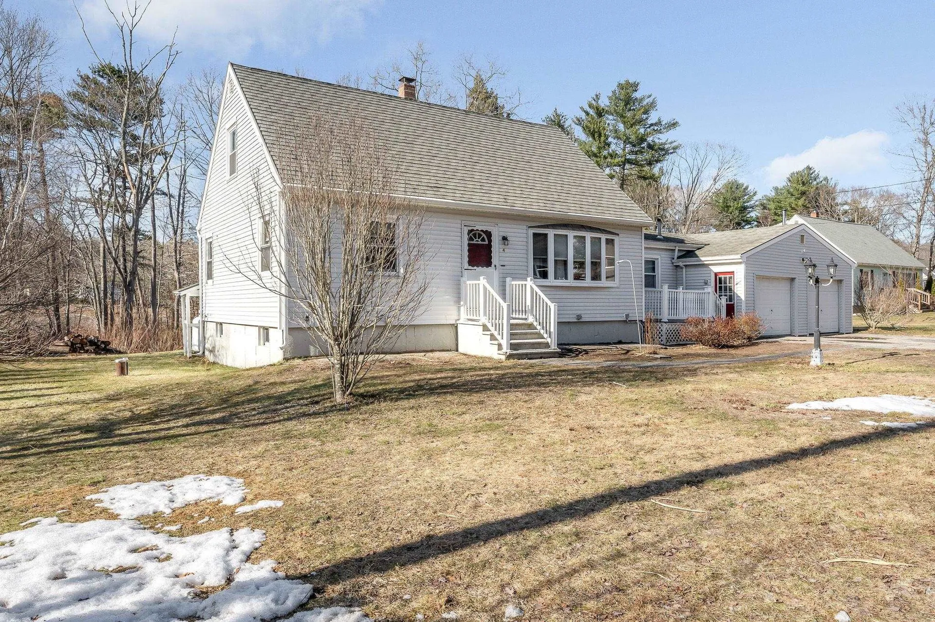 4 Paul Avenue Derry NH 03038