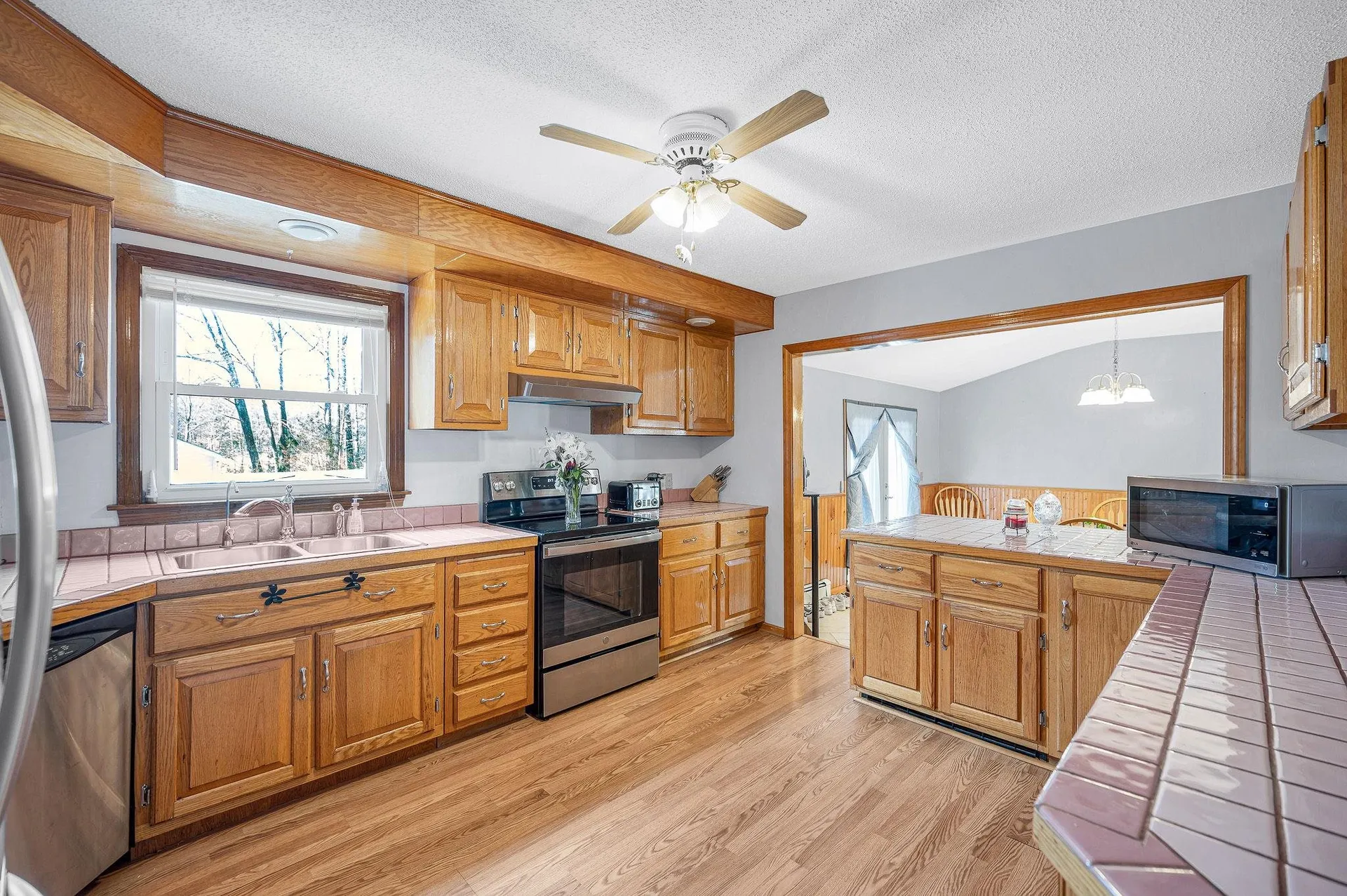 4 Paul Avenue Derry NH 03038