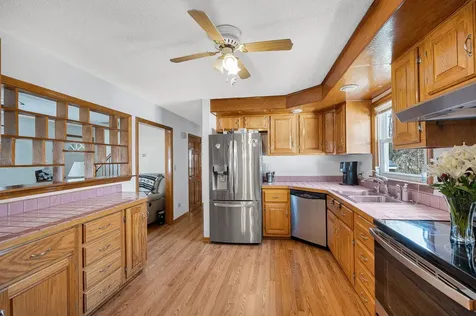 4 Paul Avenue Derry NH 03038
