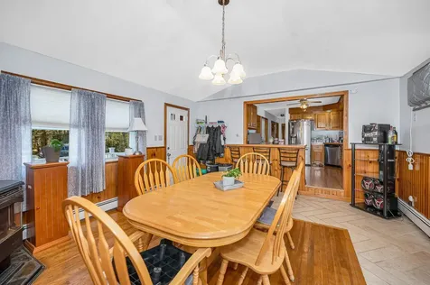 4 Paul Avenue Derry NH 03038