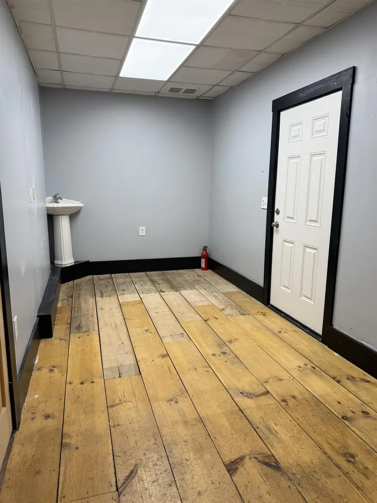 22 Middle Street Lancaster NH 03584