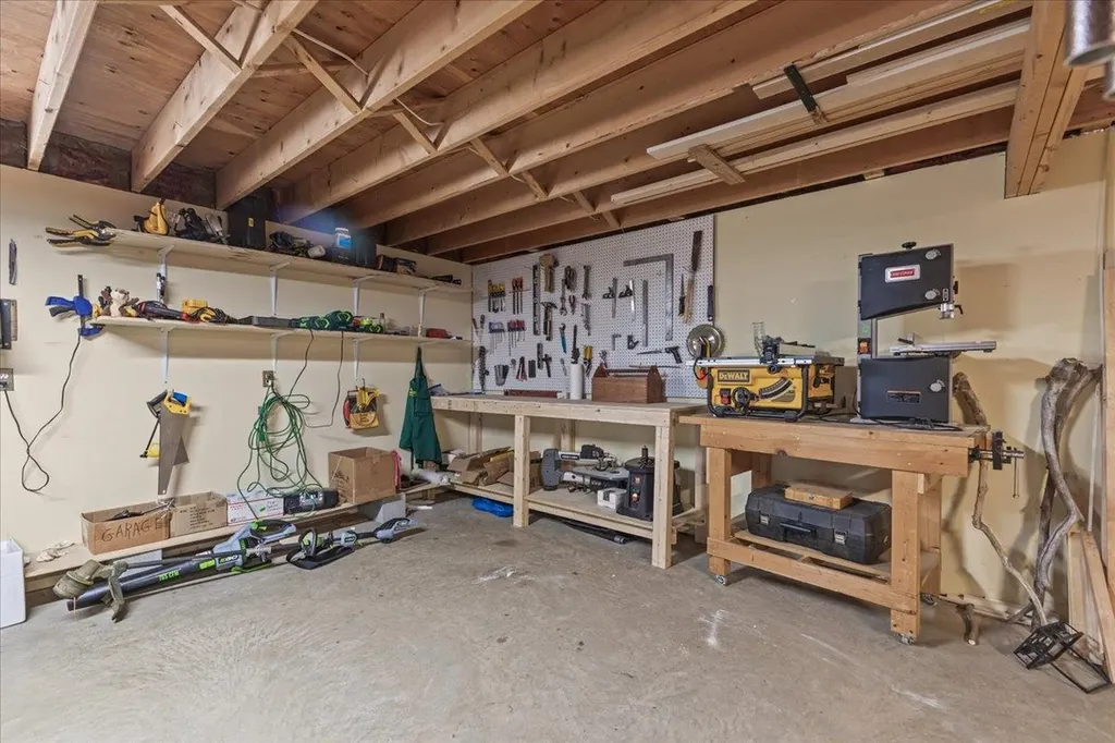 26 Cabot Drive Essex VT 05452