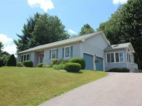 26 Cabot Drive Essex VT 05452
