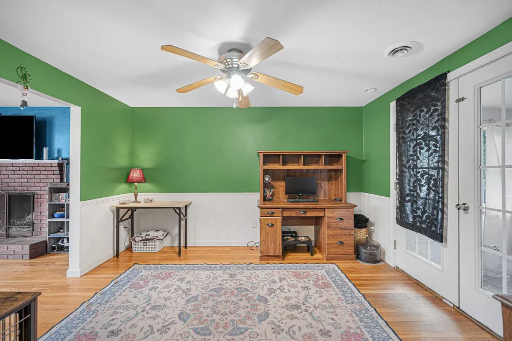 7 Douglas Drive Salem NH 03079