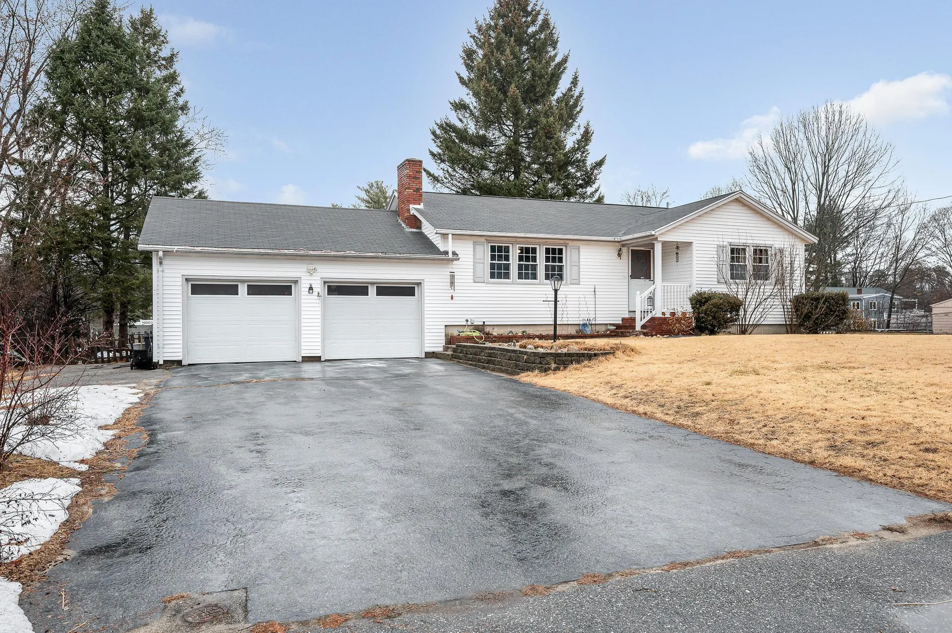 7 Douglas Drive Salem NH 03079