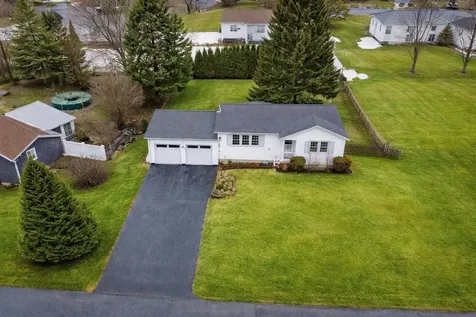7 Douglas Drive Salem NH 03079