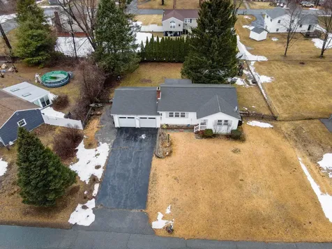7 Douglas Drive Salem NH 03079
