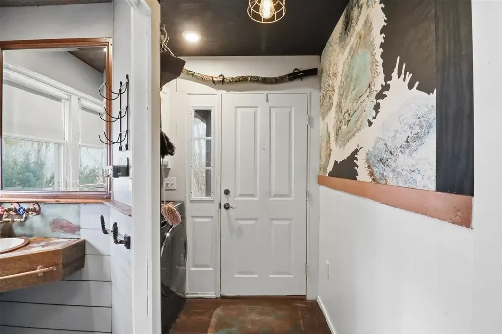 1313 Route 30 South Castleton VT 05735
