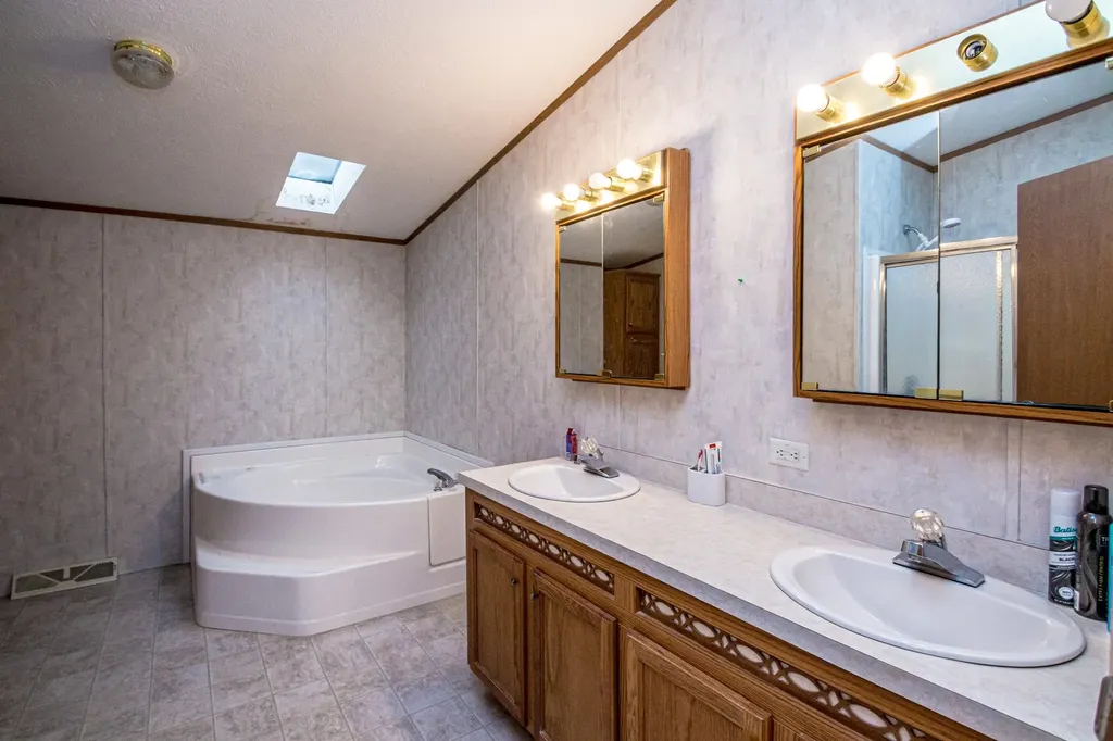 20 Lighthouse Lane Conway NH 03860