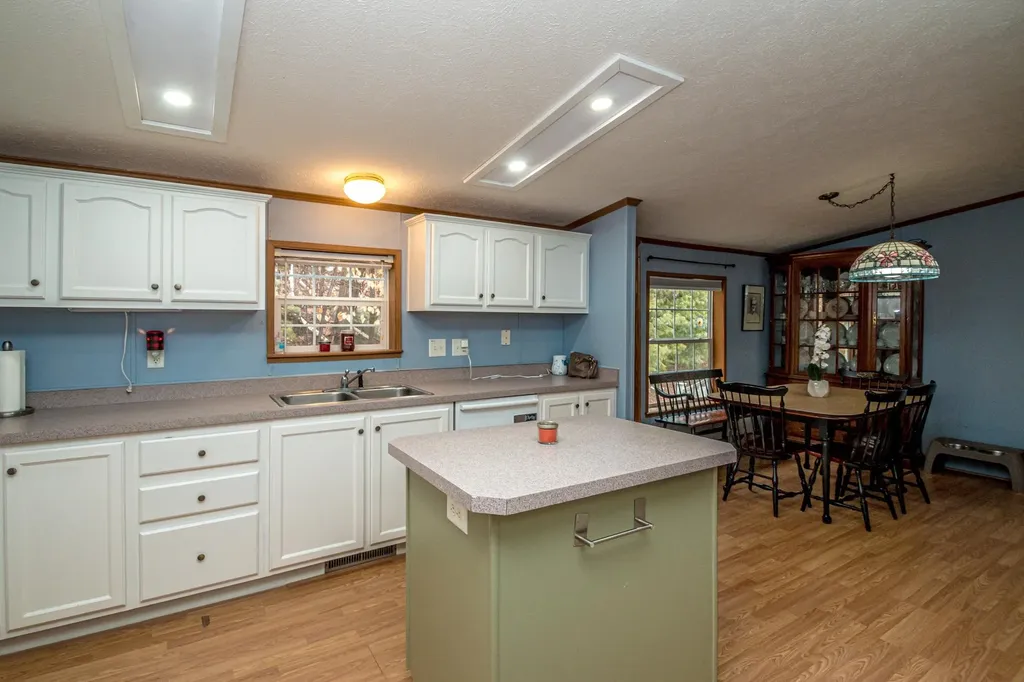 20 Lighthouse Lane Conway NH 03860