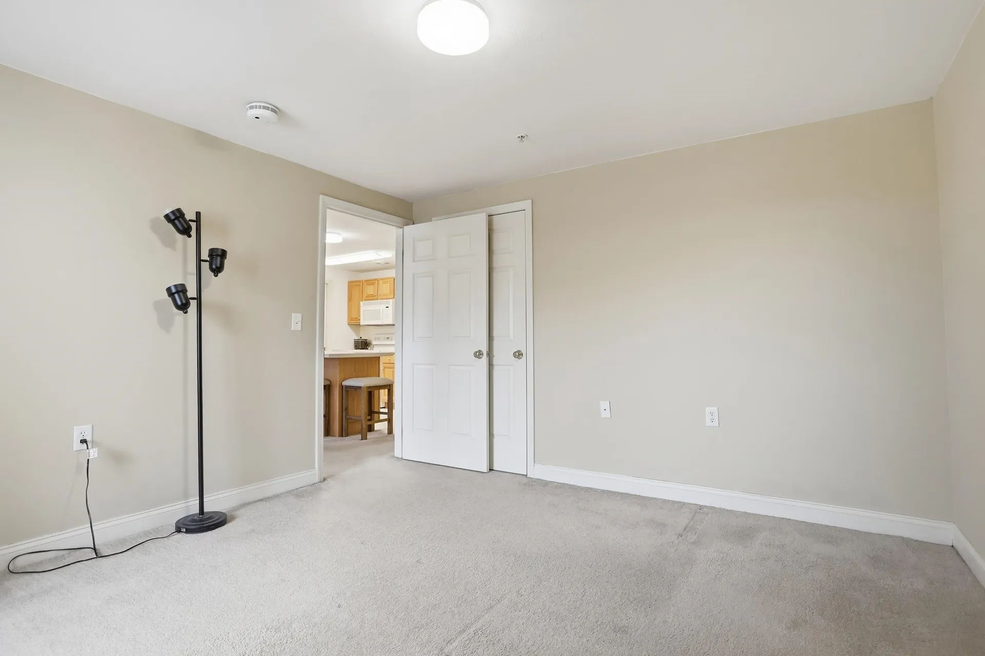 10 Vista Ridge Drive Londonderry NH 03053