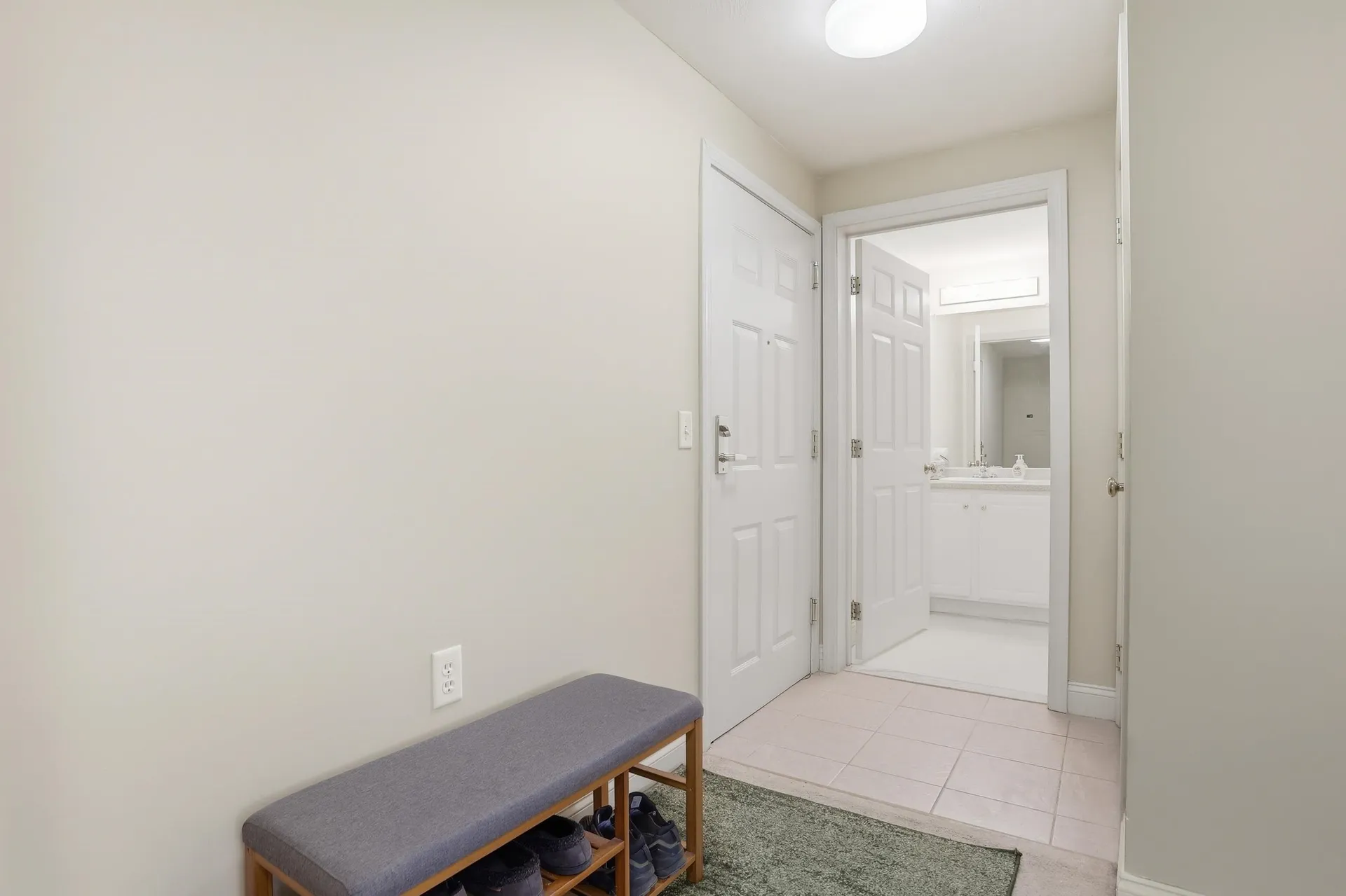 10 Vista Ridge Drive Londonderry NH 03053